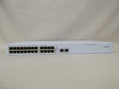 3C17300 (JE890A) 3Com SuperStack 3 Switch 4226T.