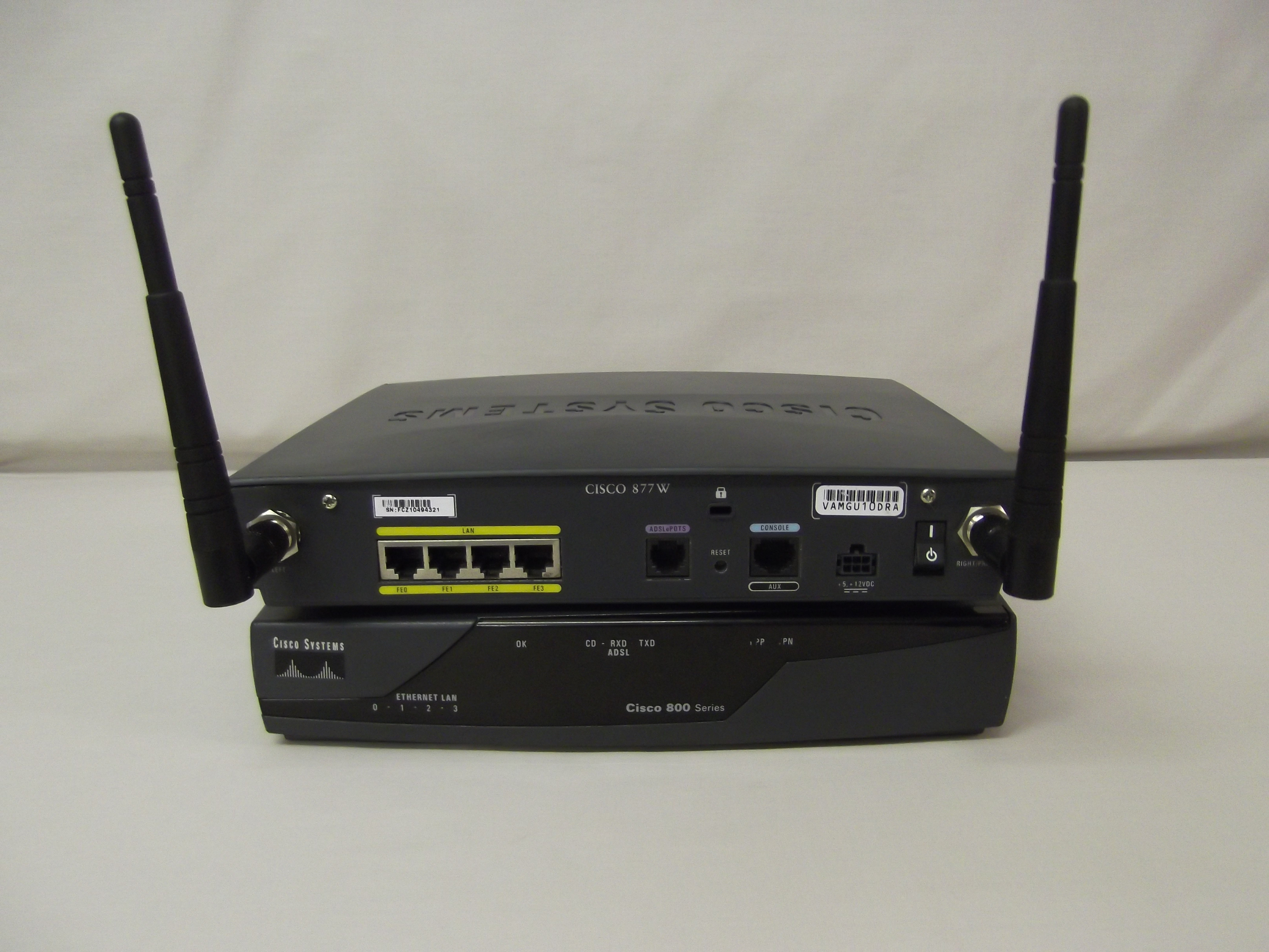 poeder Tot ziens tv Cisco 877W Cisco 877 54Mbps Wireless Integrated Services ADSL Router – IT  Revival Ltd